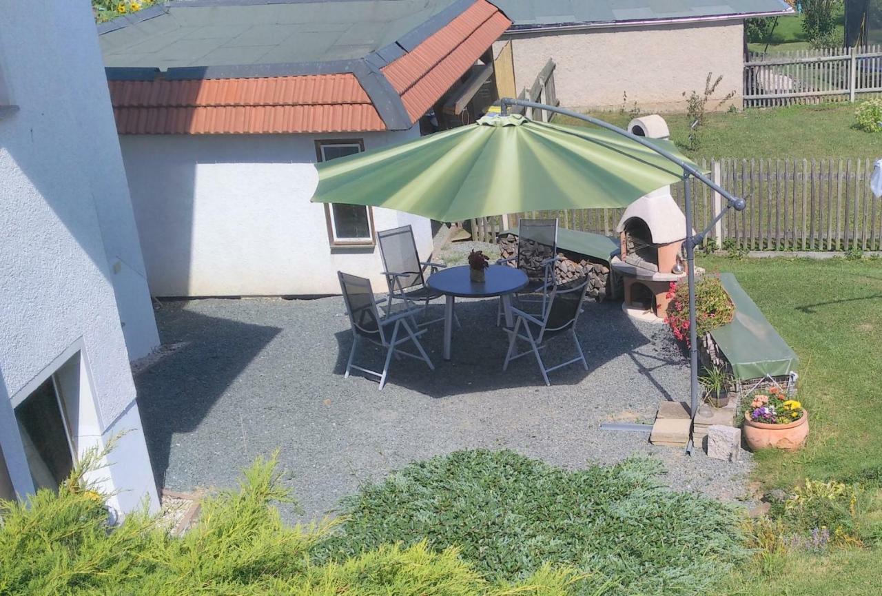 Ferienwohnung Und Pension Guertler Mohlsdorf Exteriör bild