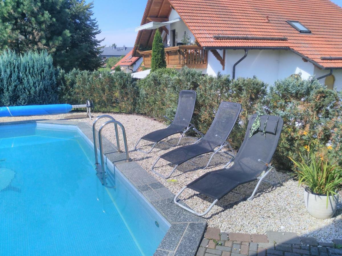 Ferienwohnung Und Pension Guertler Mohlsdorf Exteriör bild
